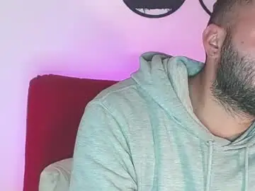 Chaturbate Live Sex Cam of robert_leroy