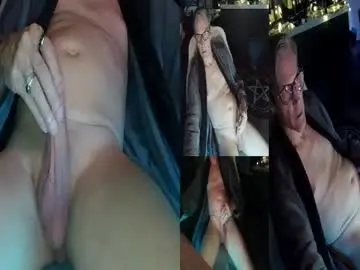 Chaturbate Nude Webcam of d_j_strokes