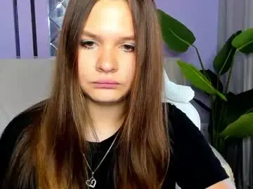 Chaturbate Best live sex cam show of cutiechl0e
