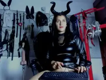 Chaturbate Nude Webcam of evil_sammy