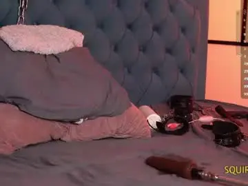 Chaturbate Live Sex Cam of shiny_lily