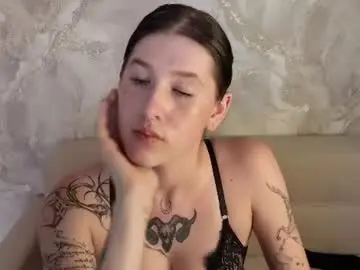 Chaturbate Live Sex of ester_henderson