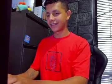Chaturbate Watch Live Sex Cams of g_lincoln