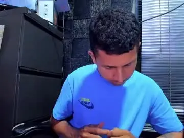 Chaturbate Nude Webcam of g_lincoln