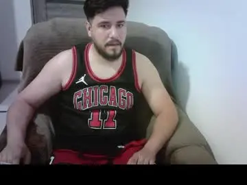Chaturbate Live Sex Cam of gianiboy99