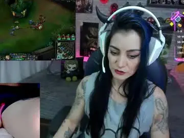 Chaturbate Live Sex Cam of mature_gamer