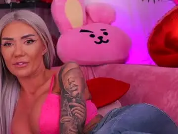 Chaturbate Live Sex Cam of therealfallingangel