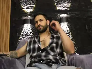 Chaturbate Nude Webcam of leo_diaz01