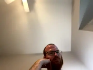 Chaturbate Live Sex Cam of gingerginger111