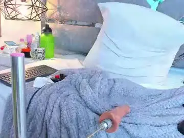 Chaturbate Best live sex cam show of slut_milf_