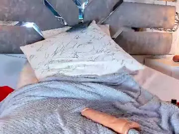 Chaturbate Adult Video Chat of slut_milf_