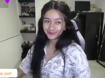 Chaturbate Live Sex Cam of elaine_sun