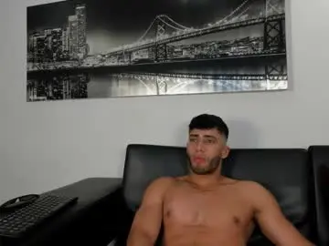 Chaturbate Live Sex Cam of gato_pascal