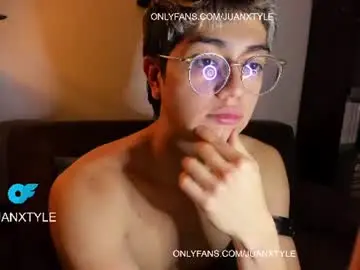 Chaturbate Sex Cam of juancamroom