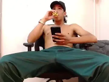 Chaturbate Adult Video Chat of robert_kingg
