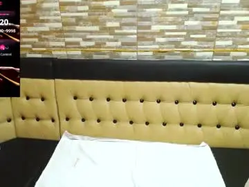 Chaturbate Nude Webcam of yanissa27