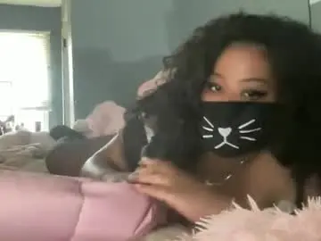 Chaturbate Live Sex Cam of plushiedollxoxo