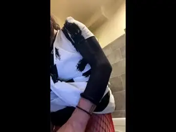 Chaturbate Best live sex cam show of heelsfeethot