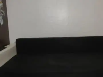 Chaturbate Live Sex Cam of larataylorrr