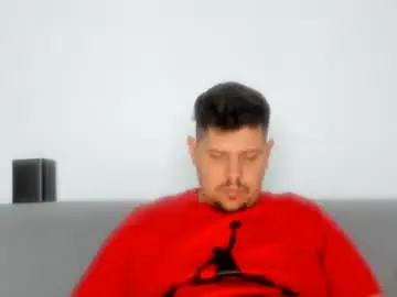 Chaturbate Live Sex Cam of famousboy1