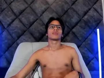 Chaturbate Live Sex Cam of liamkron