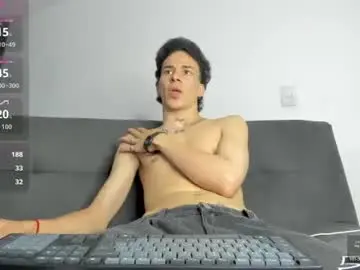 Chaturbate Live Sex Cam of maxxx_bigcock