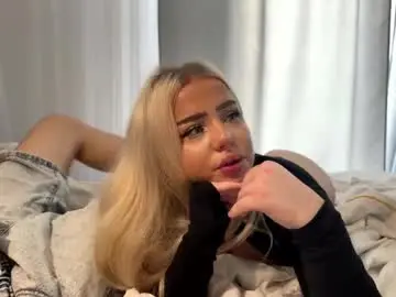 Chaturbate Sex Cam of blonde8888