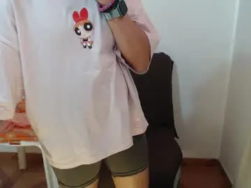 Chaturbate Live Sex Cam of milf_valeria