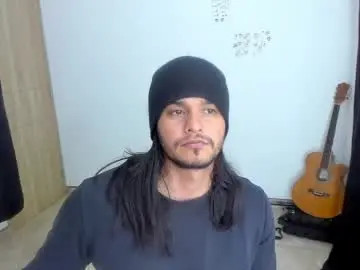 Chaturbate Free Porn Cam of loganhot22