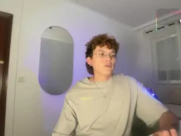 Chaturbate Best live sex cam show of anddres_boss