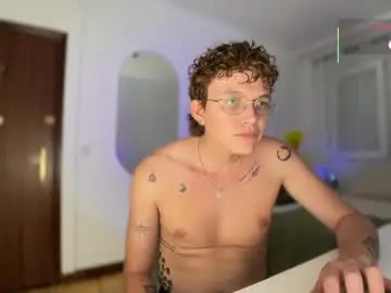 Chaturbate Free Live Porn of anddres_boss