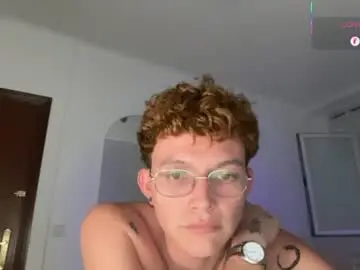 Chaturbate Best live sex cam show of anddres_boss