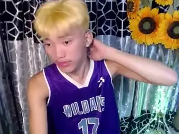 Chaturbate Live Porn of jemart_urnaughtboy