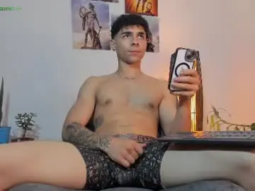 Chaturbate Live Sex of alex_zt7