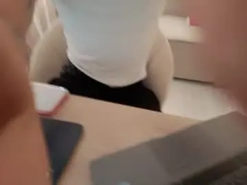 Chaturbate Live Sex Cam of dirtyprettyboi
