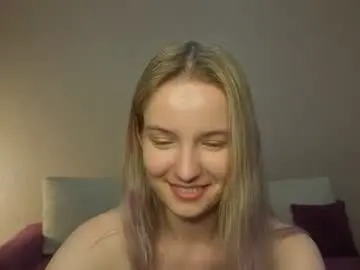 Chaturbate Live Sex Cam of tashinapetitto