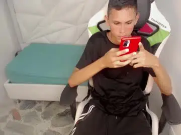 Chaturbate Live Sex of sombra_18