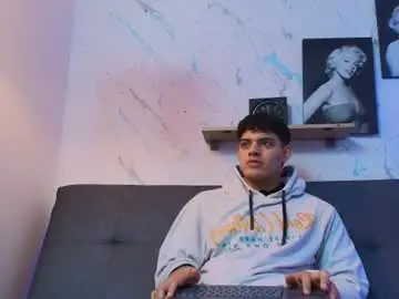 Chaturbate Live Sex Cam of mike_sanz