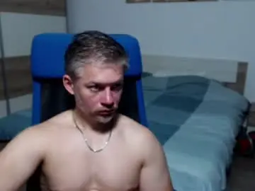 Chaturbate Live Sex Cam of robbyshawz