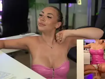 Chaturbate Live Sex Cam of babesgowild