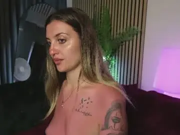 Chaturbate Live Porn of ema_reese