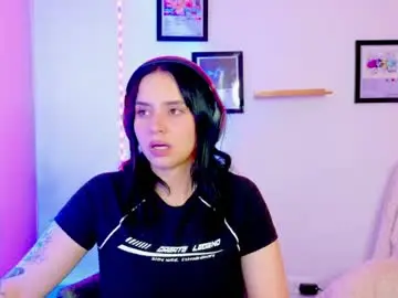Chaturbate Free Porn Cam of emily_lindey_