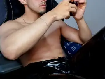 Chaturbate Adult Webcams of tommy_bred
