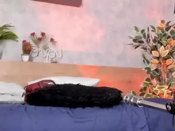 Chaturbate Watch Live Sex Cams of karina_gomez_18
