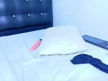 Chaturbate Live Sex Cam of indian_whore18