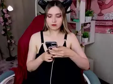 Chaturbate Live Sex Cam of nocturnehuntress