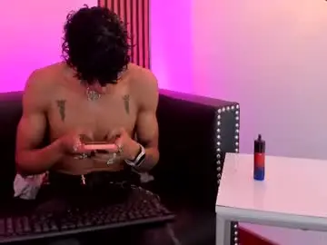Chaturbate Free Porn Cam of maximoking26