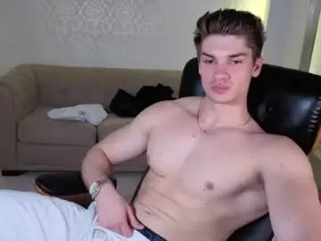 Chaturbate Live Sex Cam of maxkaiden
