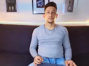 Chaturbate Free Live Porn of emiliocum_24