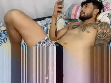 Chaturbate Live Sex Cam of frankdanielsmolano